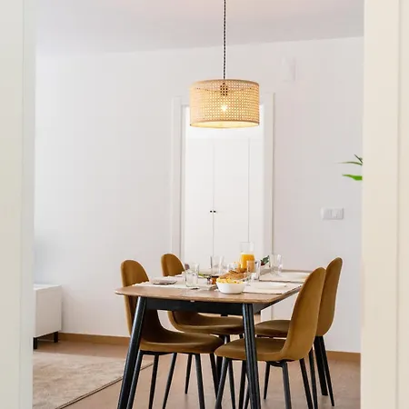 Feliciano Ramos 3 - T4 Familiar Perto Do Centro Da -