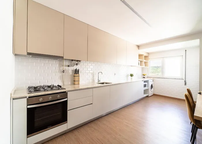 Feliciano Ramos 3 - T4 Familiar Perto Do Centro Da - Daire Braga